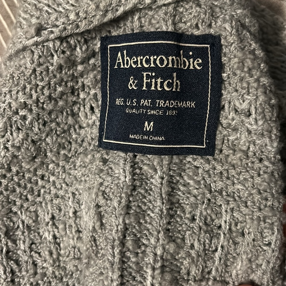 Abercrombie Easy Stitched Cardigan - Picture 9 of 10